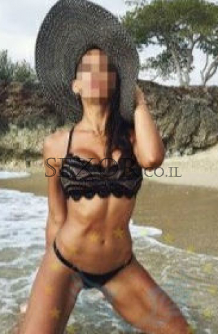 משכיל, חסר בושה, יש לו חיוך יפה
